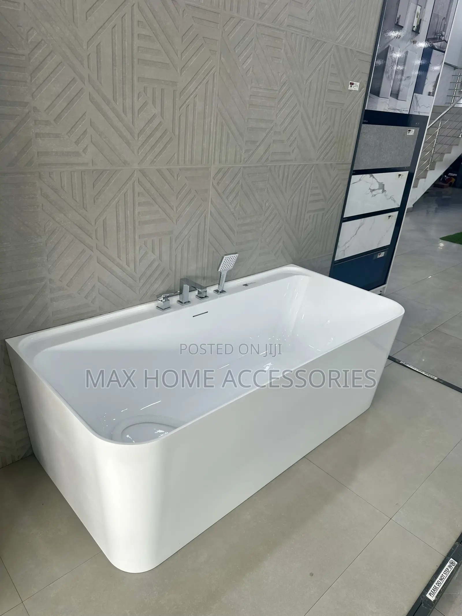 White Bath Tub