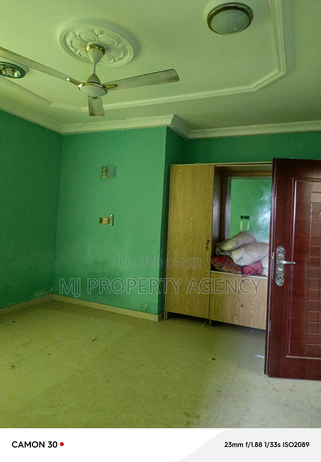 5bdrm House in Hfc Estate Phase 1, Tema Metropolitan for sale