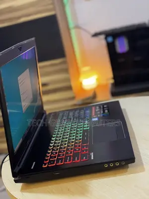 Laptop MSI GT62VR 7RE Dominator Pro 16GB Intel Core i7 HDD+SSD 1T
