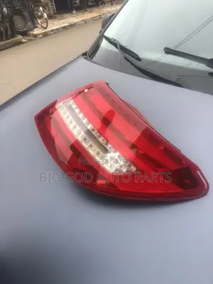 Mercedes Benz C250 W204 Tail Light