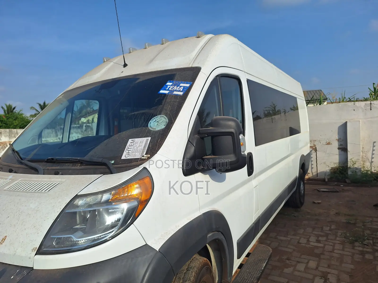 Dodge B3500 2015 White
