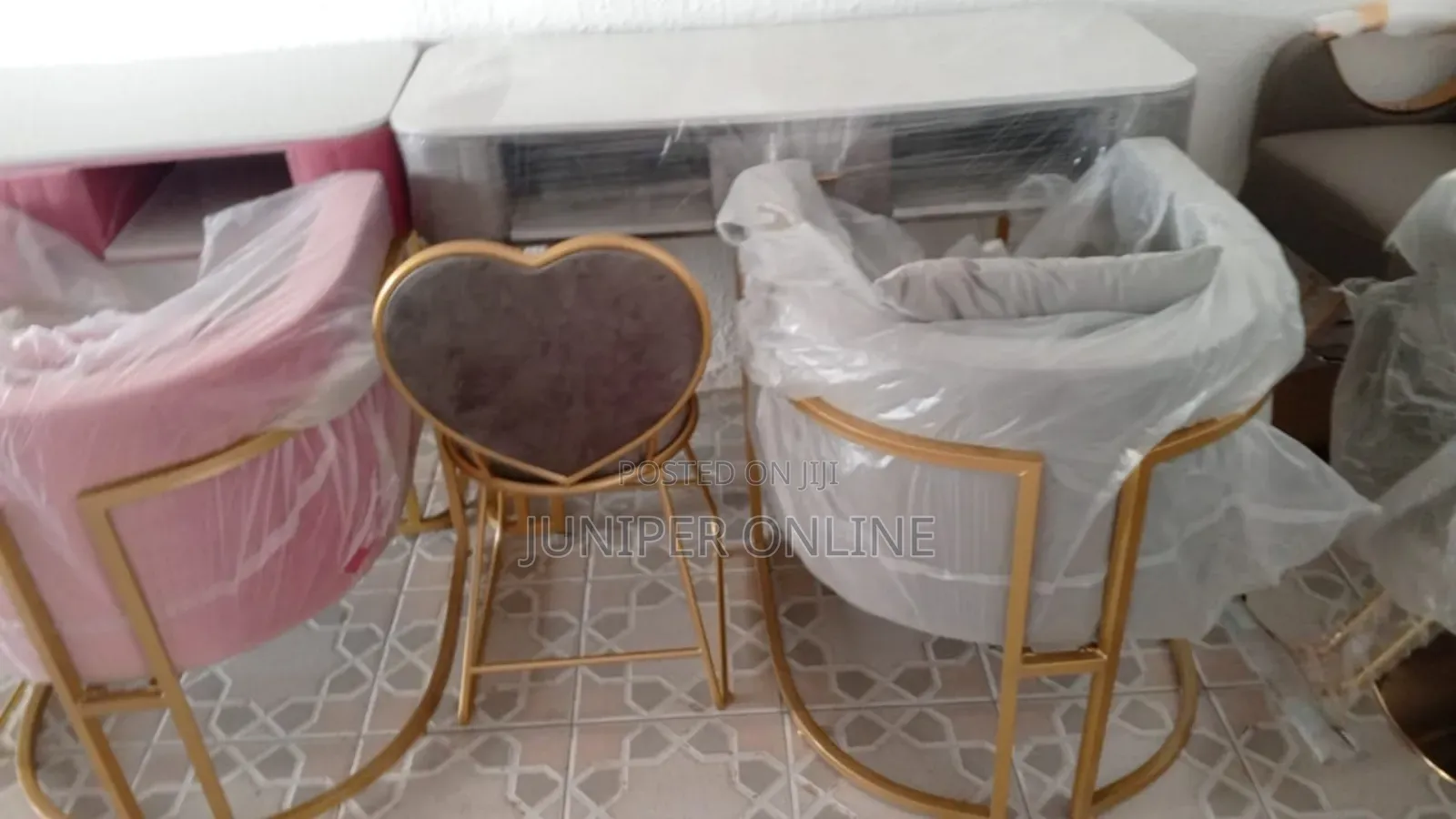 Nails Chairs and Table Vi ( Manicure)