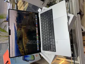 Photo - Laptop Apple MacBook Pro 2023 M3 14-Inch 18GB Apple M3 Pro SSD 512GB
