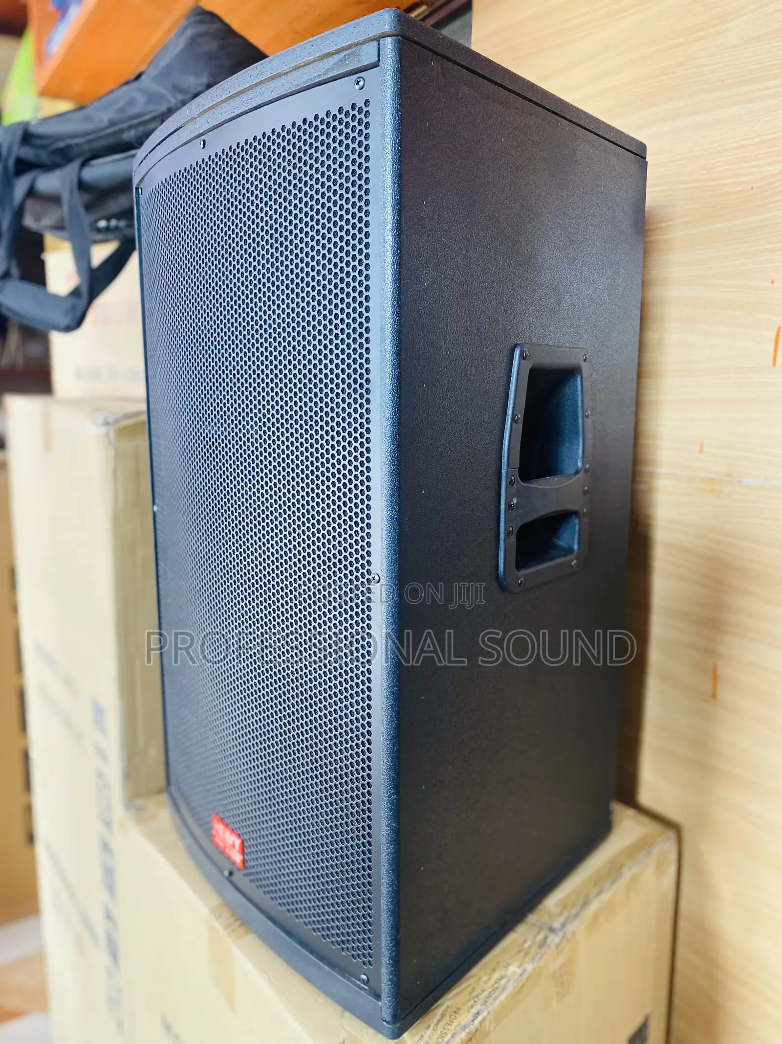 Heavy Short Speaker