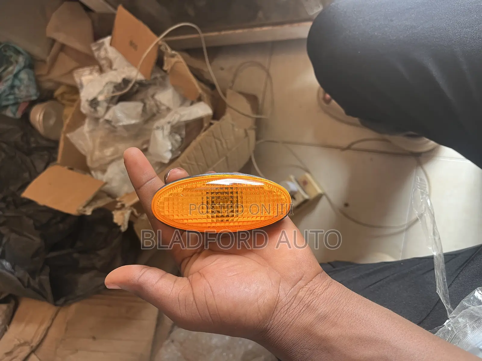 Nissan Hardbody Fender Light Pair