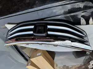 Accord 2011-2012 Top Grille