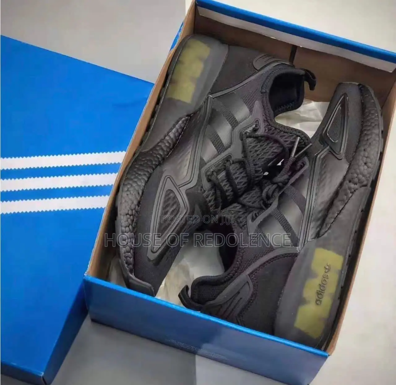 Adidas Sneakers