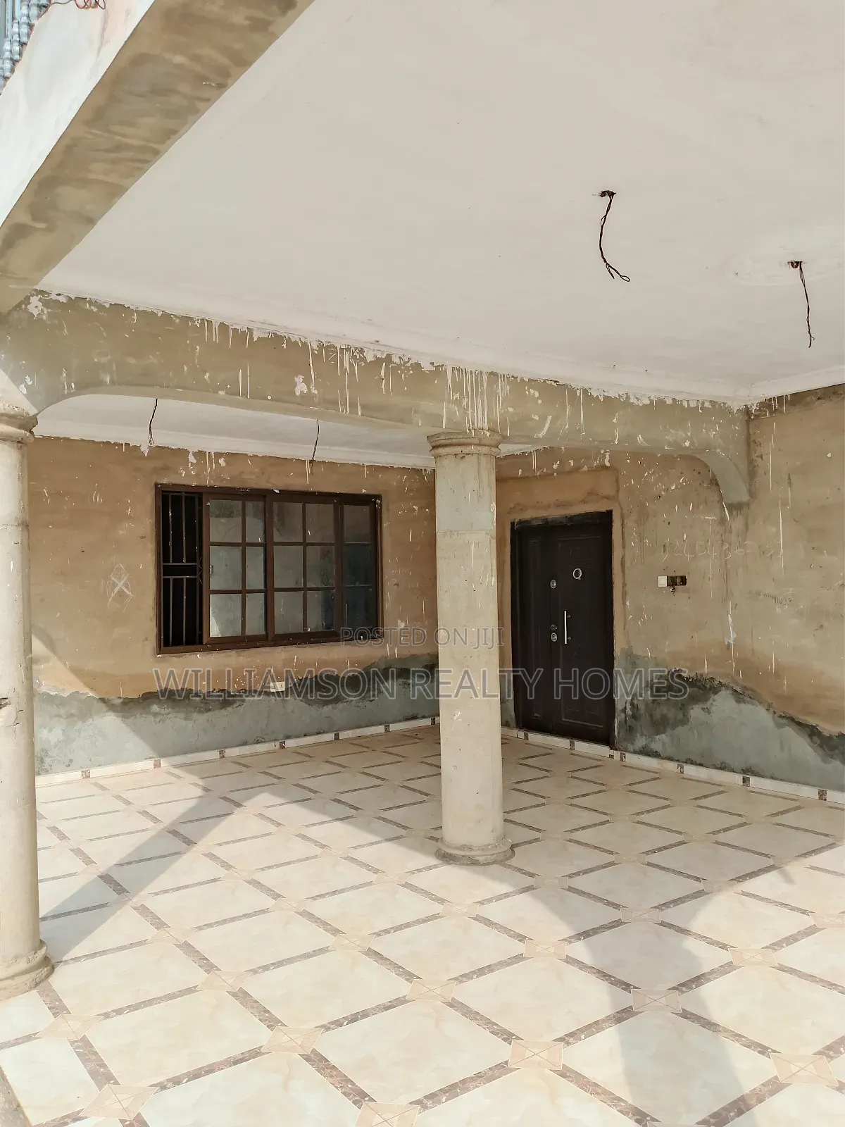 5bdrm House in Hfc Estate Area, Spintex for rent