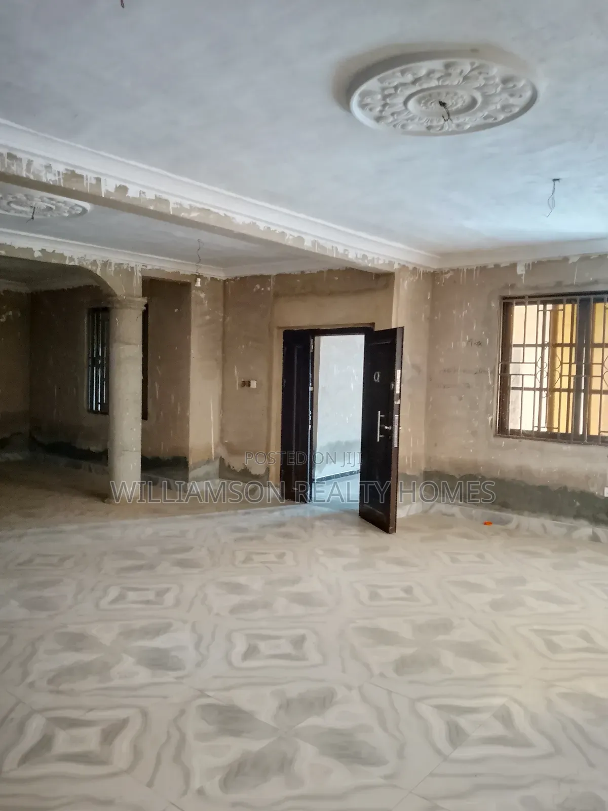 5bdrm House in Hfc Estate Area, Spintex for rent
