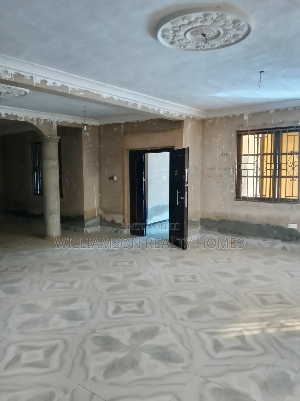 5bdrm House in Hfc Estate Area, Spintex for rent