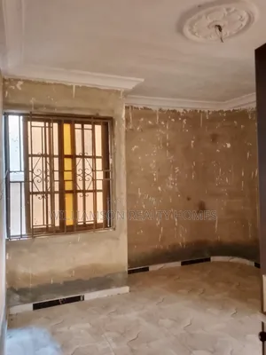 5bdrm House in Hfc Estate Area, Spintex for rent