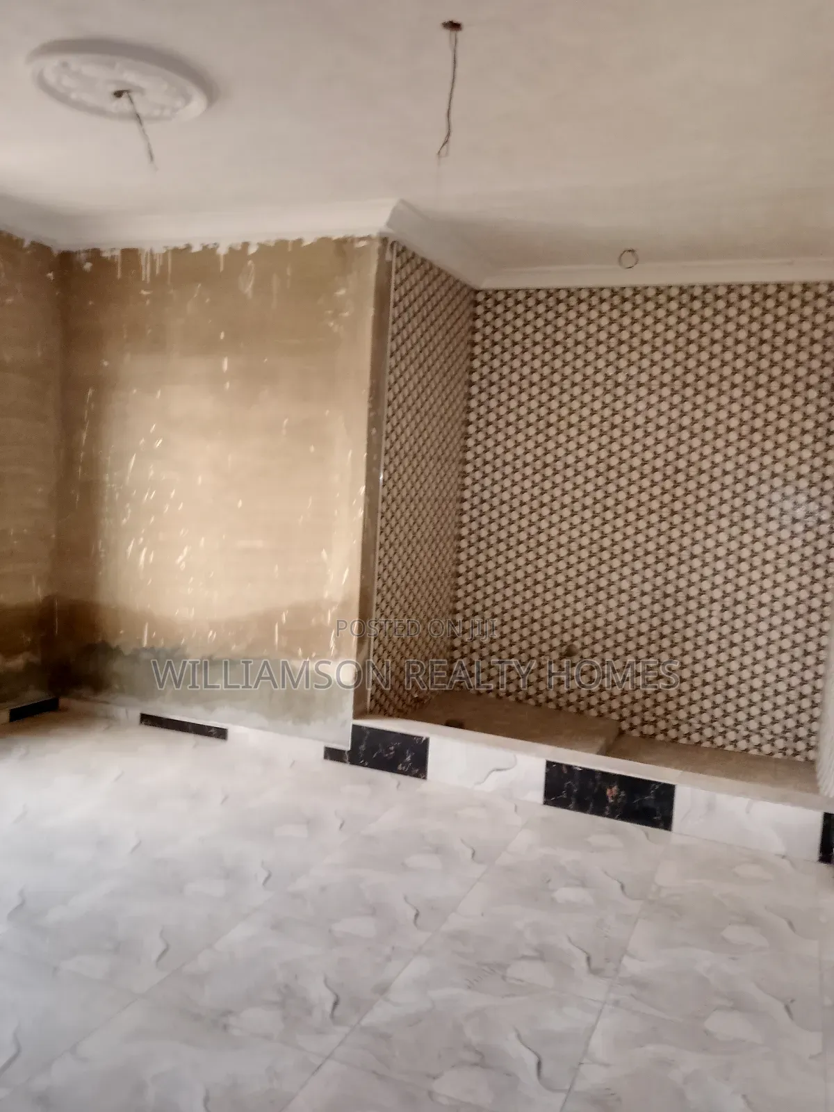 5bdrm House in Hfc Estate Area, Spintex for rent