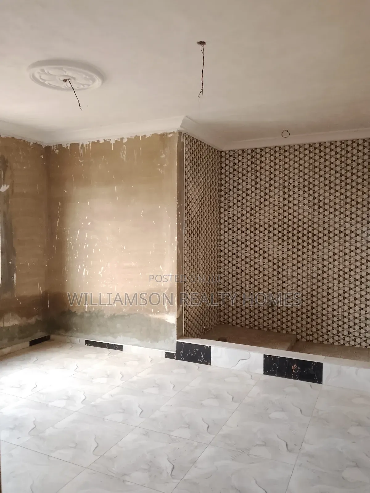 5bdrm House in Hfc Estate Area, Spintex for rent