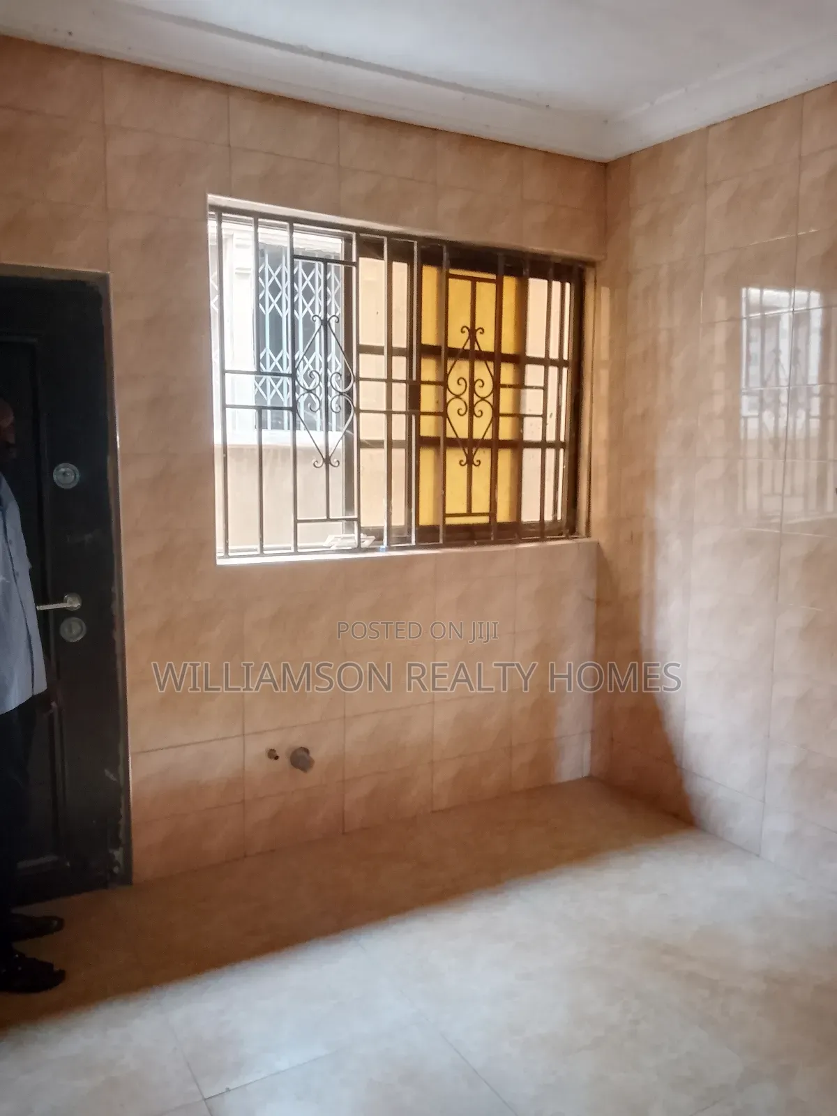 5bdrm House in Hfc Estate Area, Spintex for rent