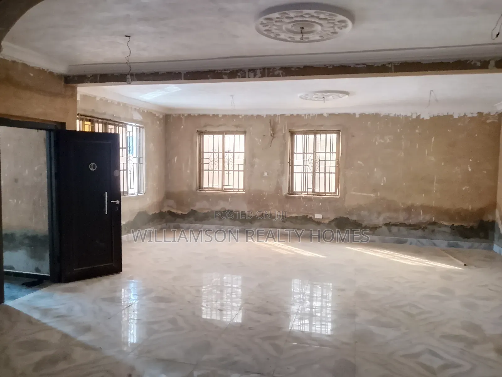 5bdrm House in Hfc Estate Area, Spintex for rent
