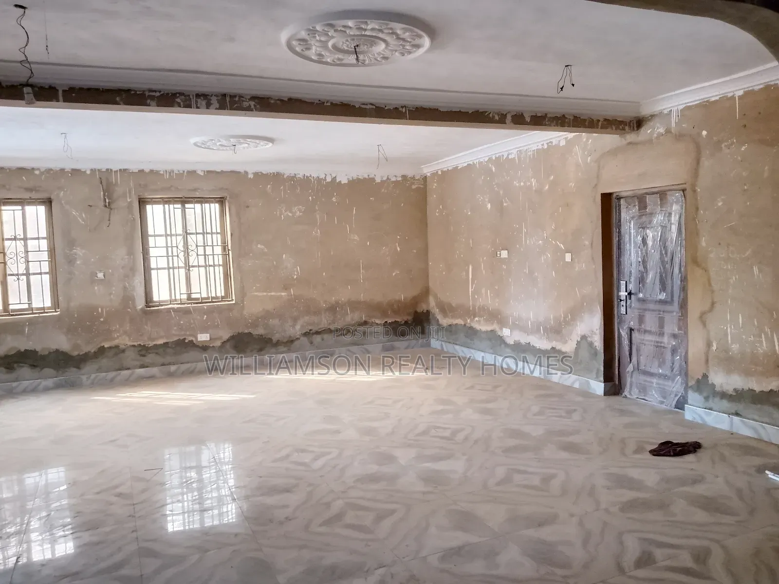 5bdrm House in Hfc Estate Area, Spintex for rent