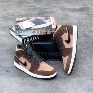 Elegant Sneaker for Gentlemen by Nike