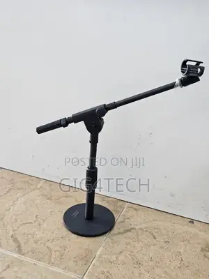Photo - Mettalic Table Mic Stand With Round Base