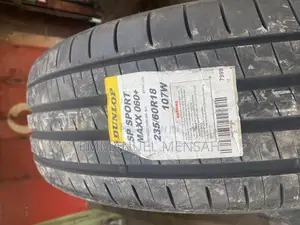 235/60r18 Dunlop SP Sport Maxx 060+ Tire