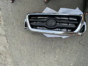 Toyota Tacoma 2005,2006,2011,2008 Front Shells/Grille