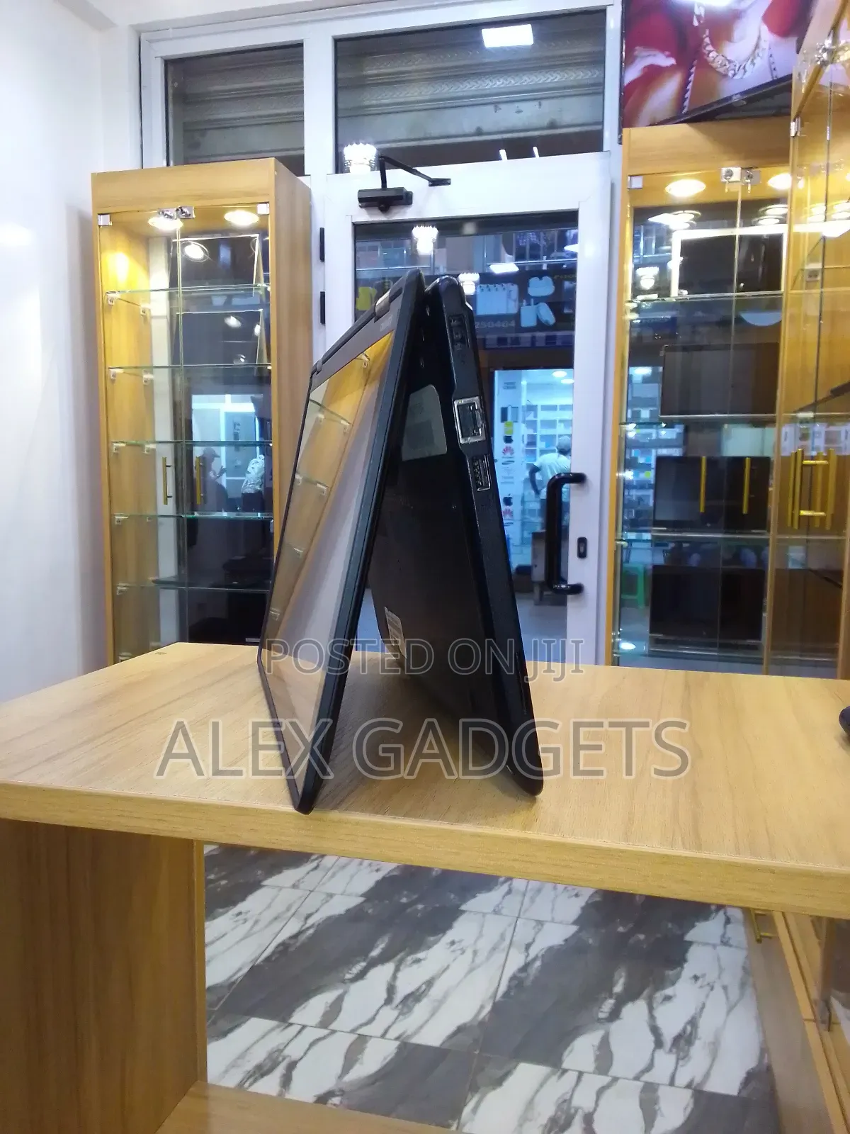Laptop Lenovo ThinkPad Yoga 4GB Intel Celeron SSD 128GB