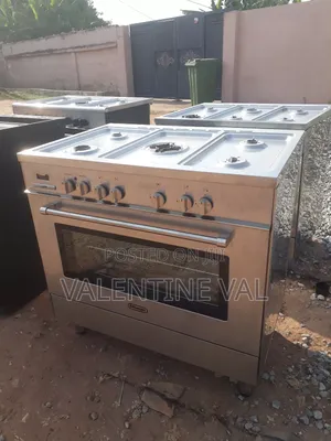 Deloughi 5 Burners Cooking Stove With Oven and Grill