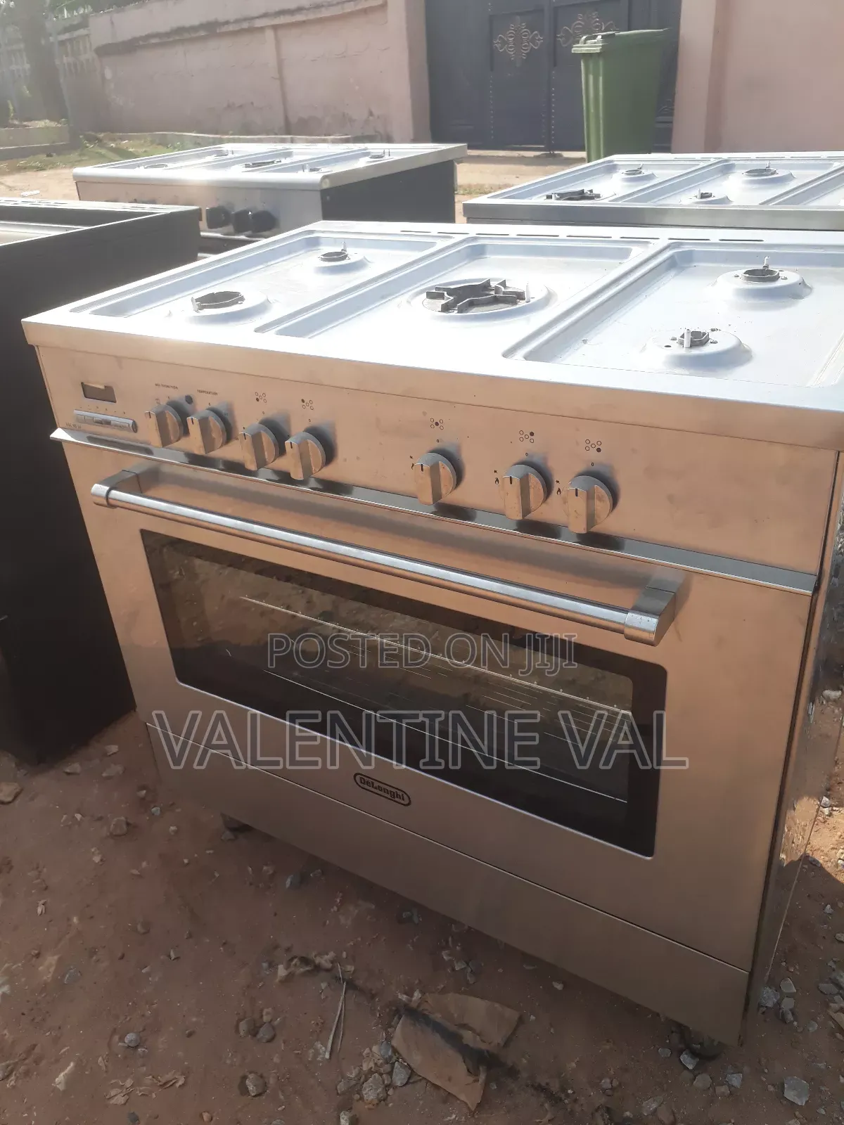 Deloughi 5 Burners Cooking Stove With Oven and Grill