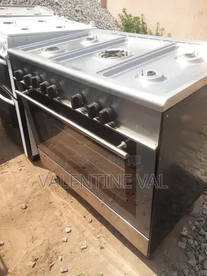 Kenwood Gas Cooker With 5 Burners