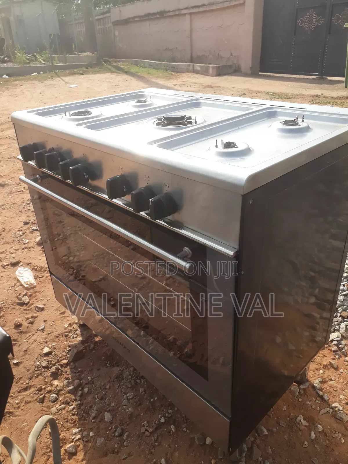 Kenwood Gas Cooker With 5 Burners