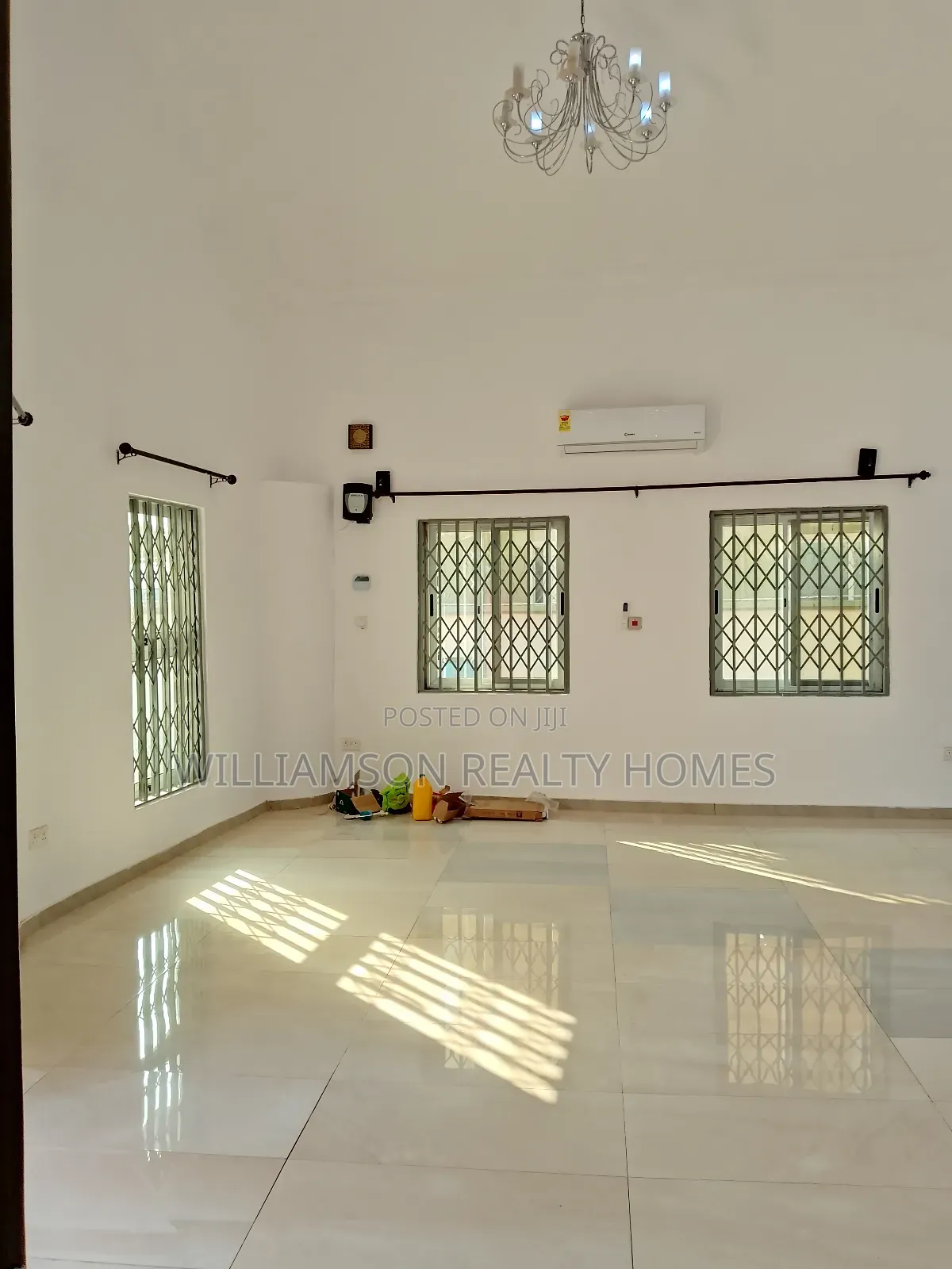 5bdrm House in Community 18 Area, Spintex for rent