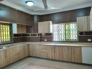 5bdrm House in Community 18 Area, Spintex for rent