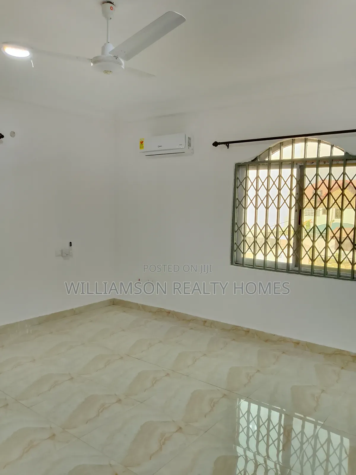 5bdrm House in Community 18 Area, Spintex for rent