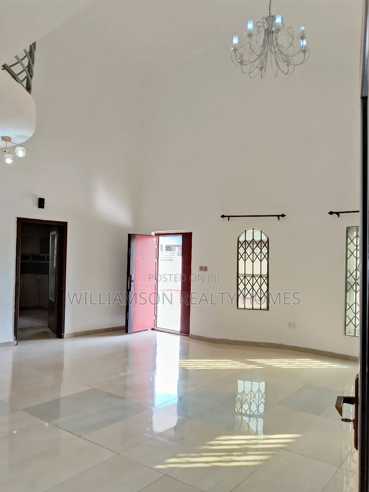 5bdrm House in Community 18 Area, Spintex for rent