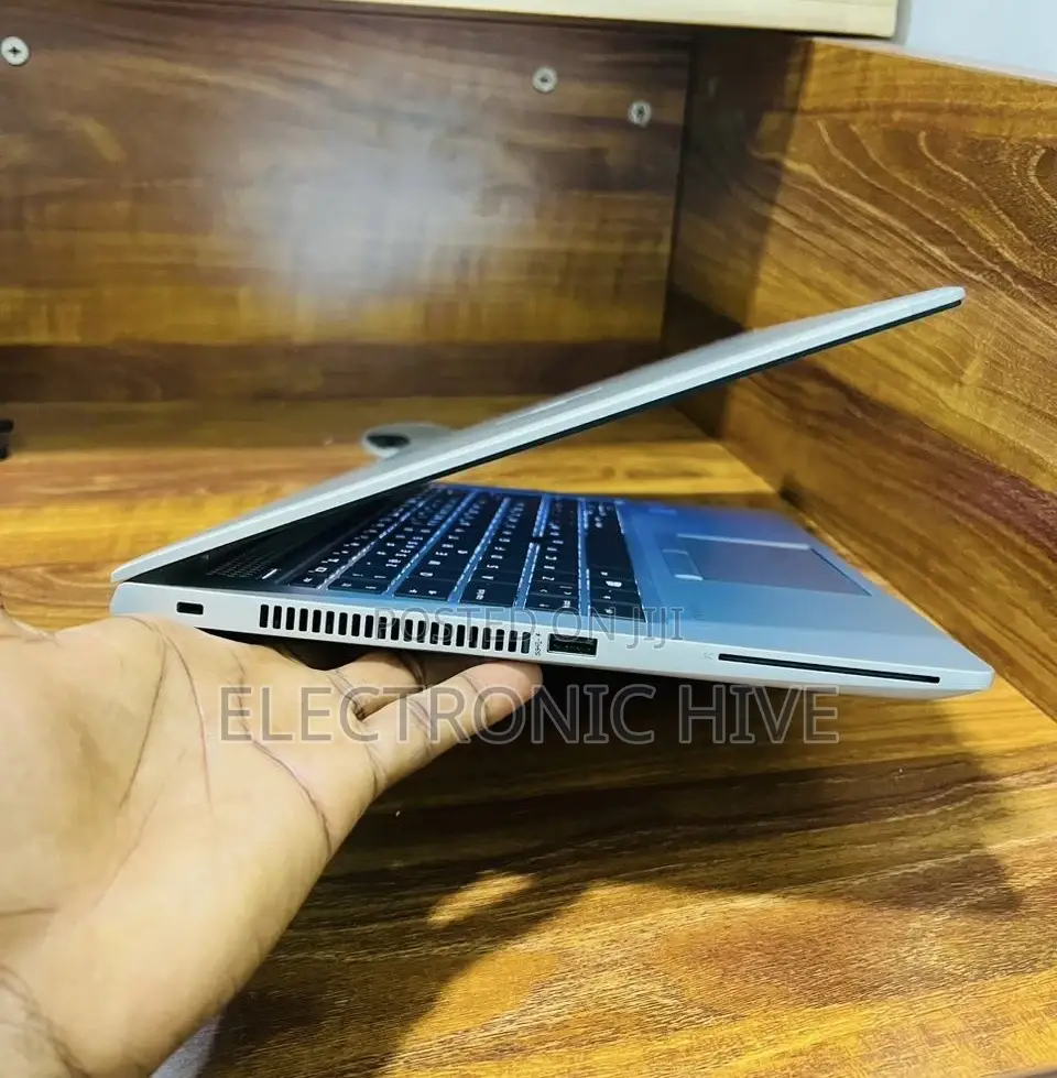 Laptop HP EliteBook 830 G6 16GB Intel Core I5 SSD 512GB