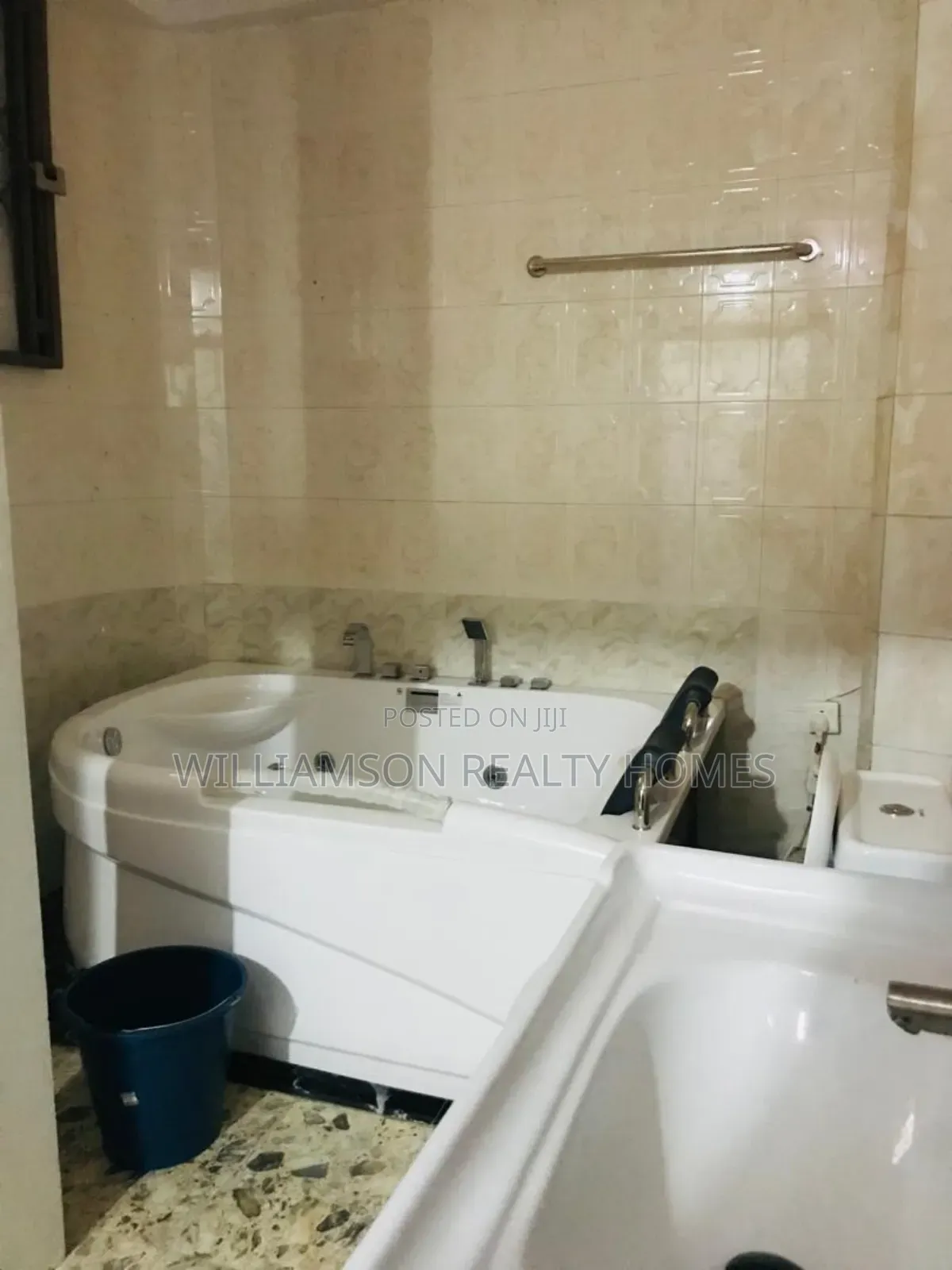 6bdrm House in Hfc Estate Area, Spintex for rent