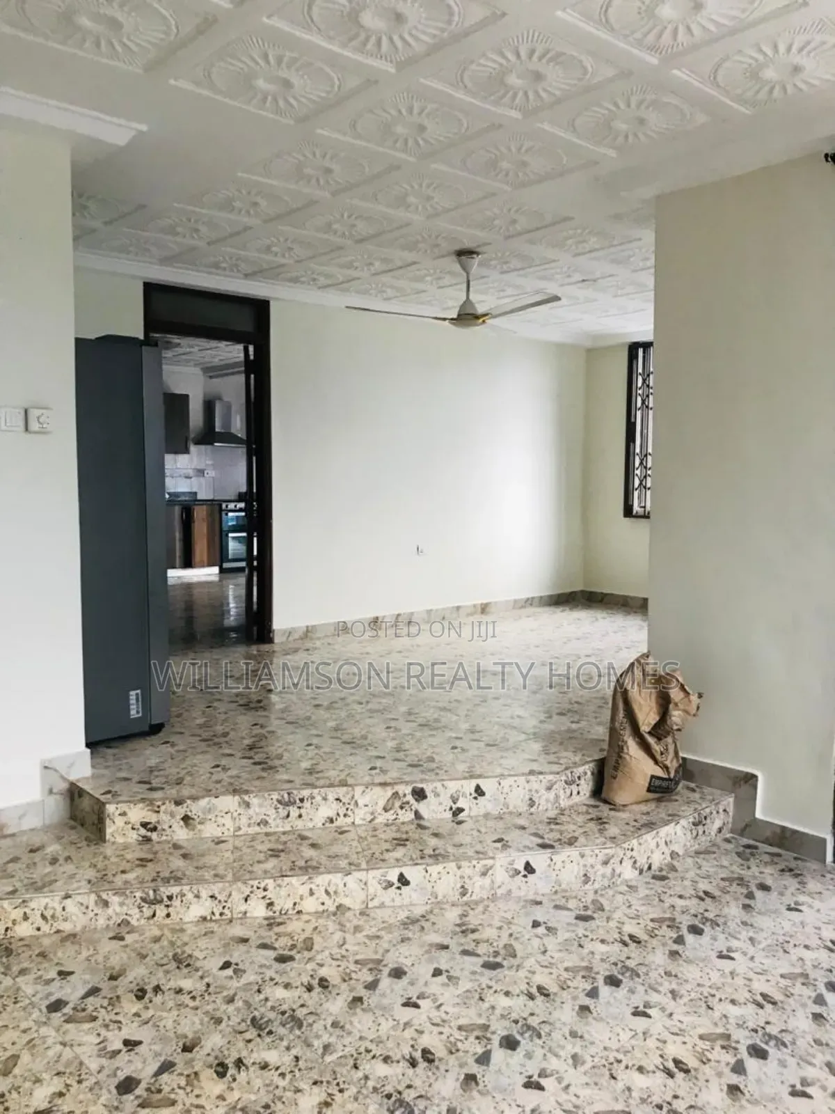 6bdrm House in Hfc Estate Area, Spintex for rent