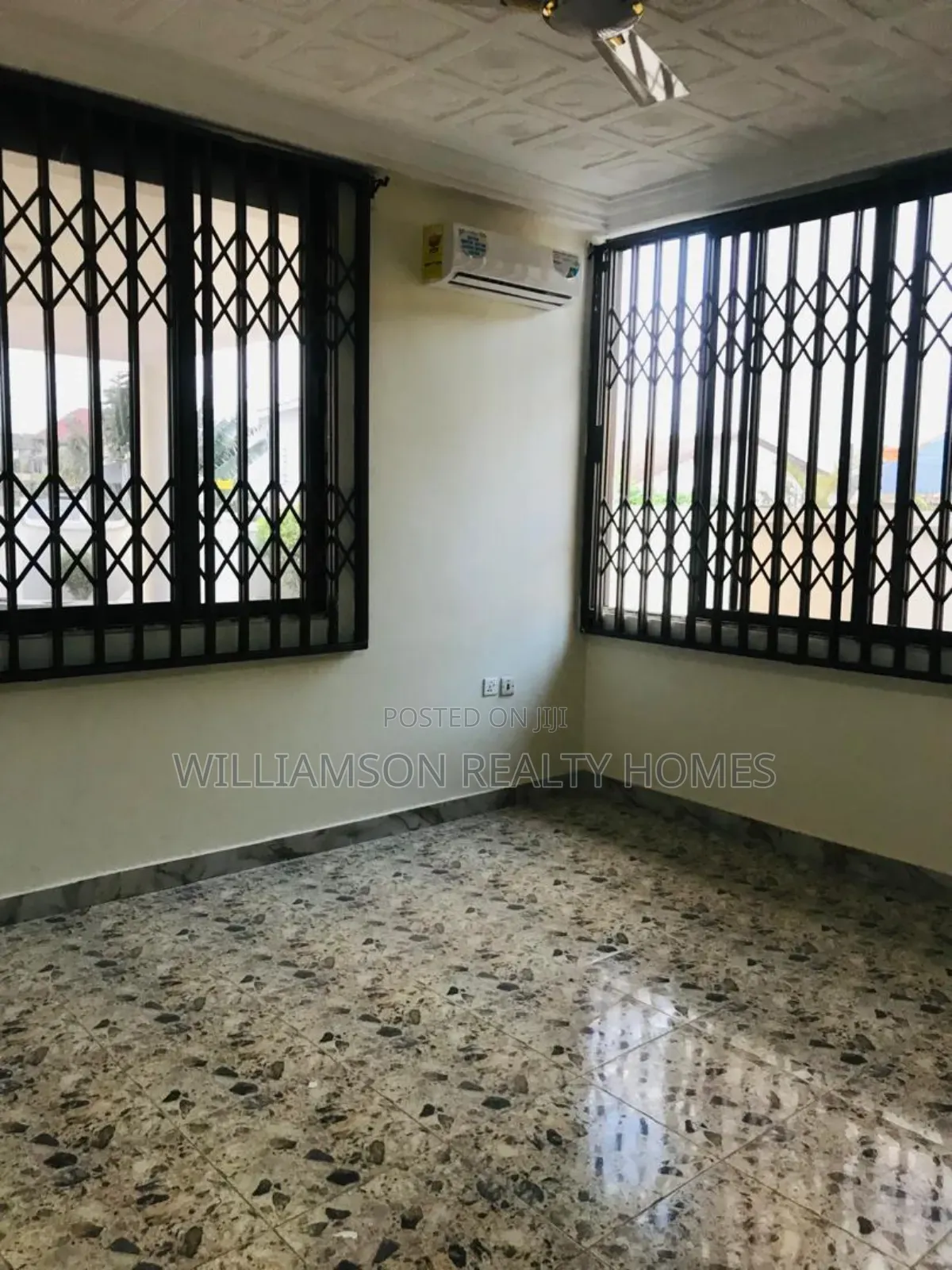 6bdrm House in Hfc Estate Area, Spintex for rent