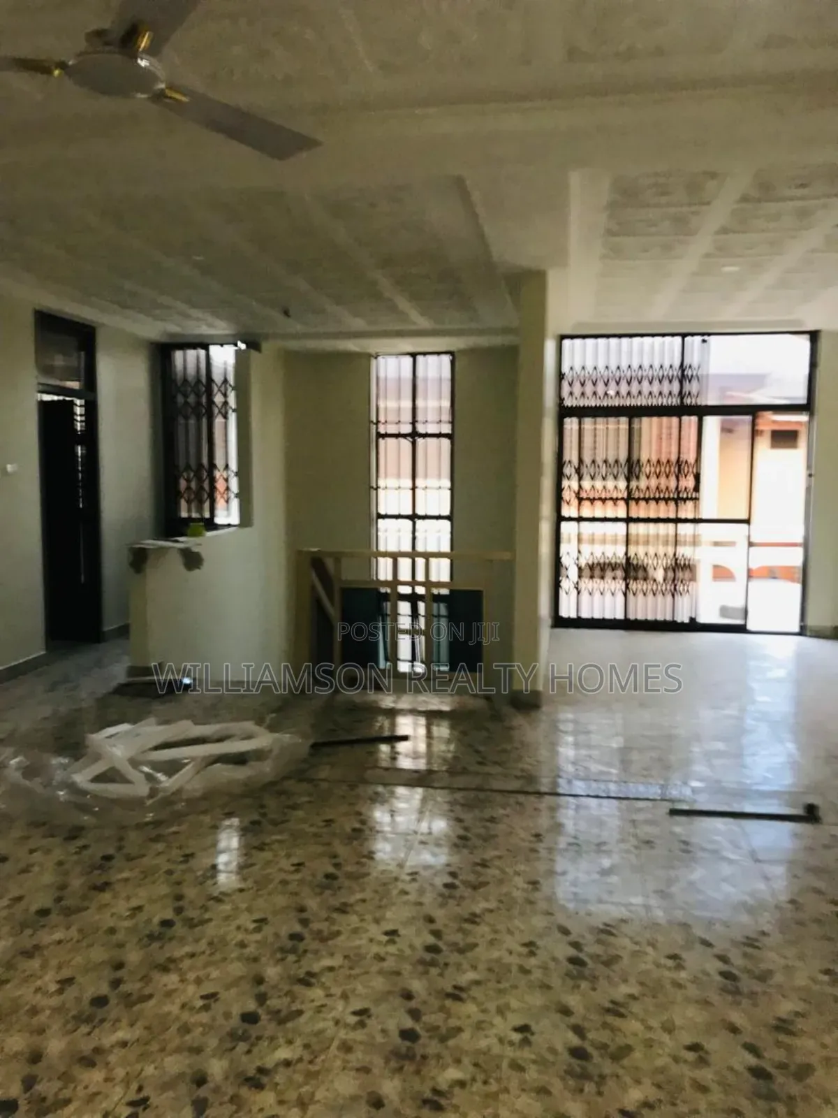 6bdrm House in Hfc Estate Area, Spintex for rent