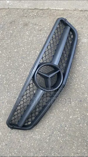 Mercedes Benz W204 C250 Upper Shell