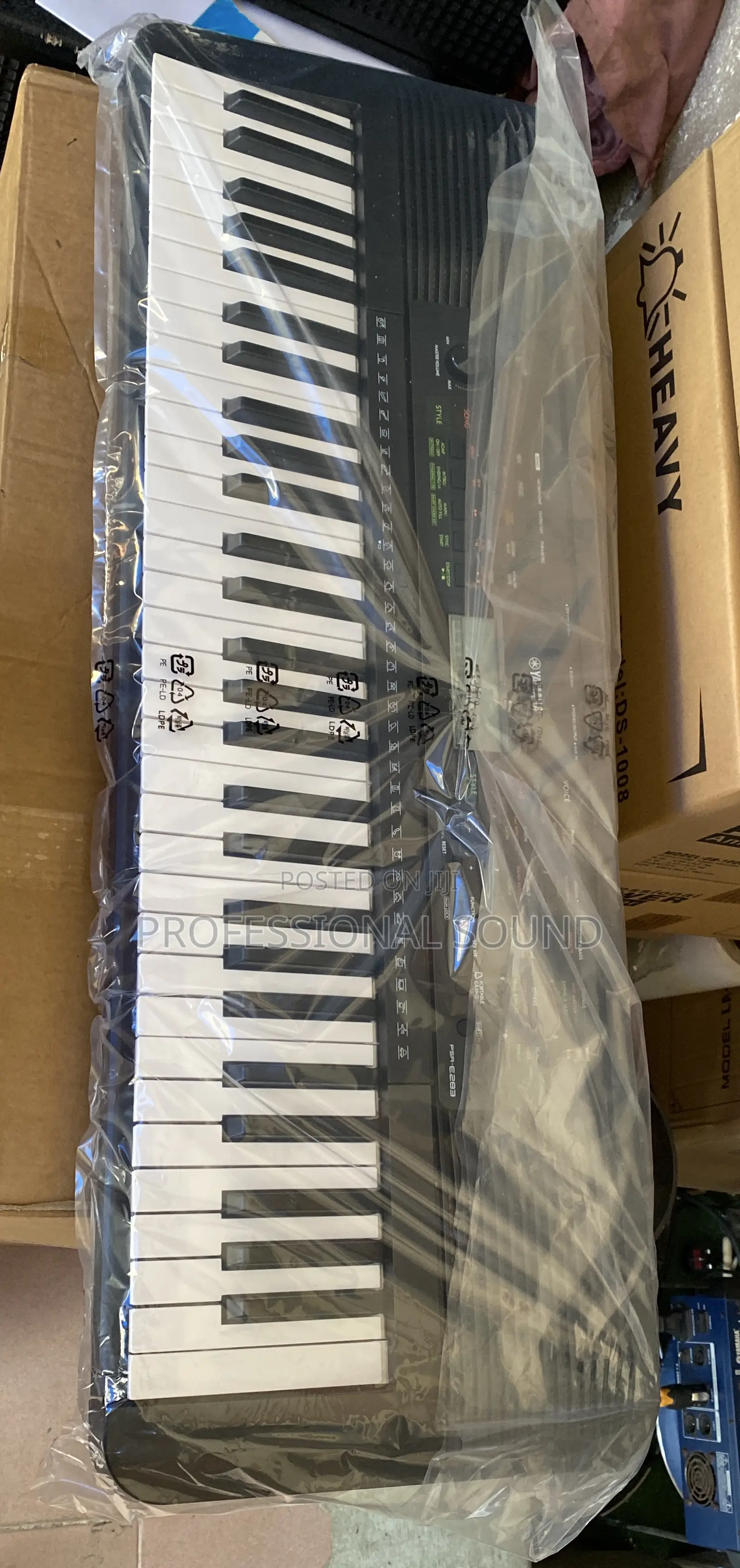 Yamaha Keyboard-PSR- E283
