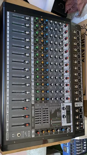 Yamaha Pmx12 Mixer