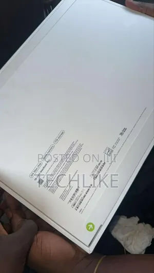 New Laptop Apple MacBook Pro 2024 M4 Max 16-inch 36GB SSD 1T