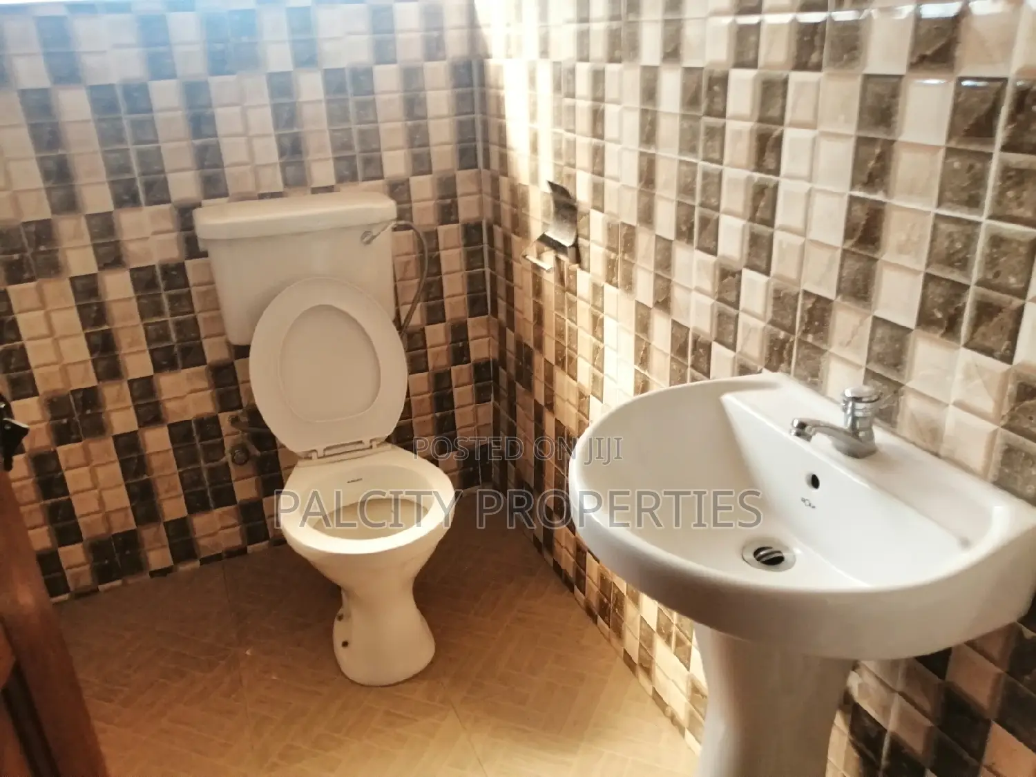 2bdrm Apartment in Abrepo Bronikrom, Kumasi Metropolitan for rent