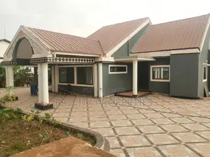 4bdrm House in Tuc Junction, Kumasi Metropolitan for rent
