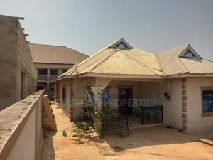 4bdrm House in Bosore Saaman., Kumasi Metropolitan for sale