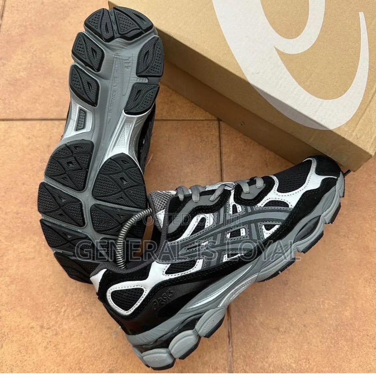 Asics Sneaker