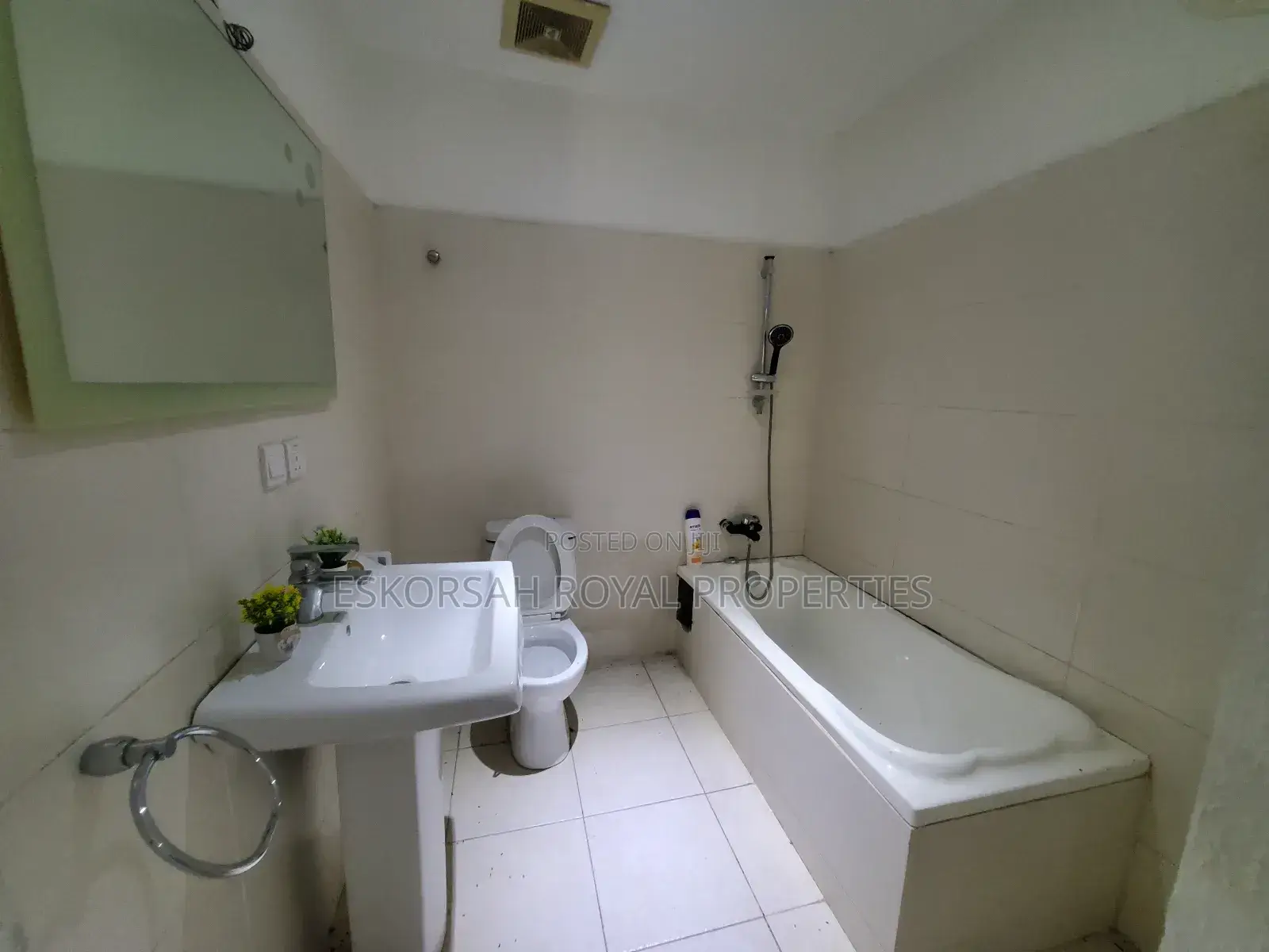 Furnished 2bdrm Townhouse/Terrace in C P L Estate, School Junction