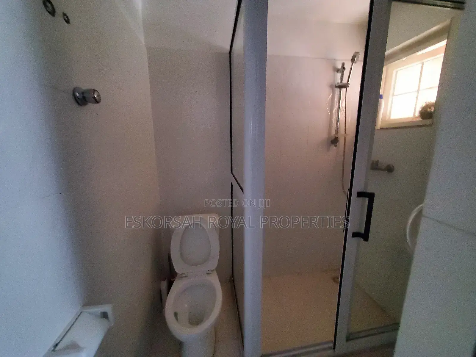 Furnished 2bdrm Townhouse/Terrace in C P L Estate, School Junction
