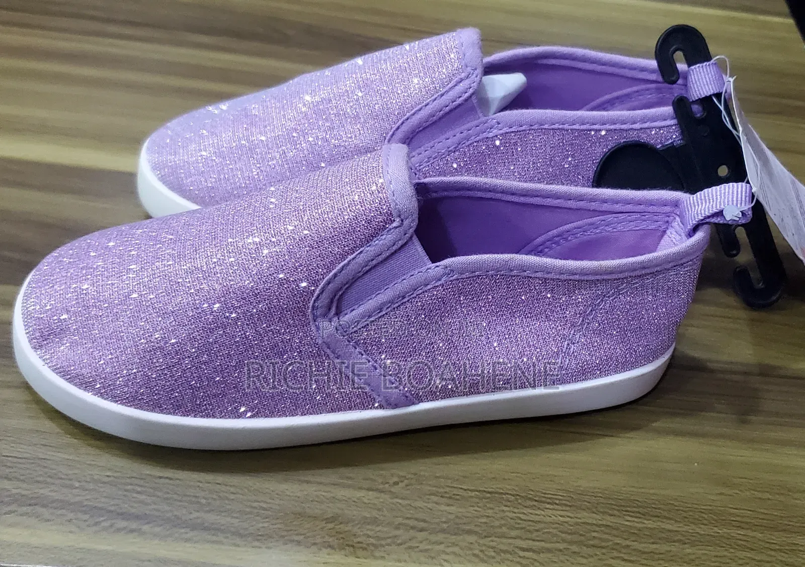Girls Flat Sneaker Size 27