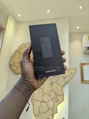 New Samsung Galaxy S24 256 GB Black